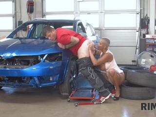 RIM4K. Wife comes to check on the mechanic and licks anus for dinner