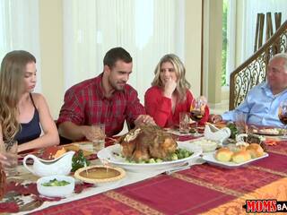Pas mame bubuitură adolescență - obraznic familie thanksgiving