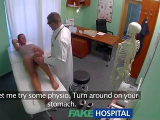 Fakehospital skitten milf voksen video addict blir knullet av den doc