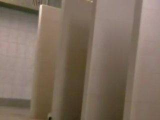 Unaware amateurs filmed in duş room