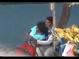 Indian Couple dirty video at park - DesiScandals.Net