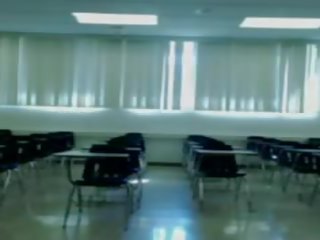 Bukkake caugh içinde sarılı sınıf oda