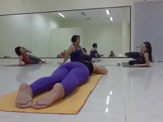 Yoga class: aýaly & betje eje hd ulylar uçin movie clip 59